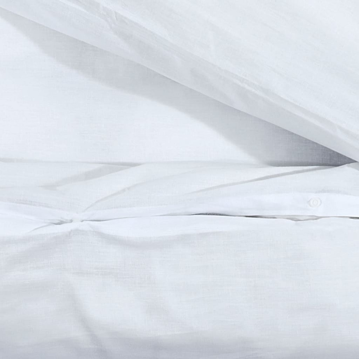 White Duvet Cover Set 200x200 cm - Lightweight Microfiber Bedding with Pillowcases - Premium  from Home Treasures - Just £22.99! Shop now at Home Treasures