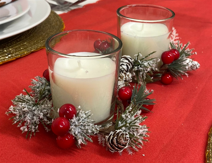 Elegant White Set of 2 Candle Pots with Wreath - Perfect for Holiday Decor - Premium  from Home Treasures - Just £18.99! Shop now at Home Treasures