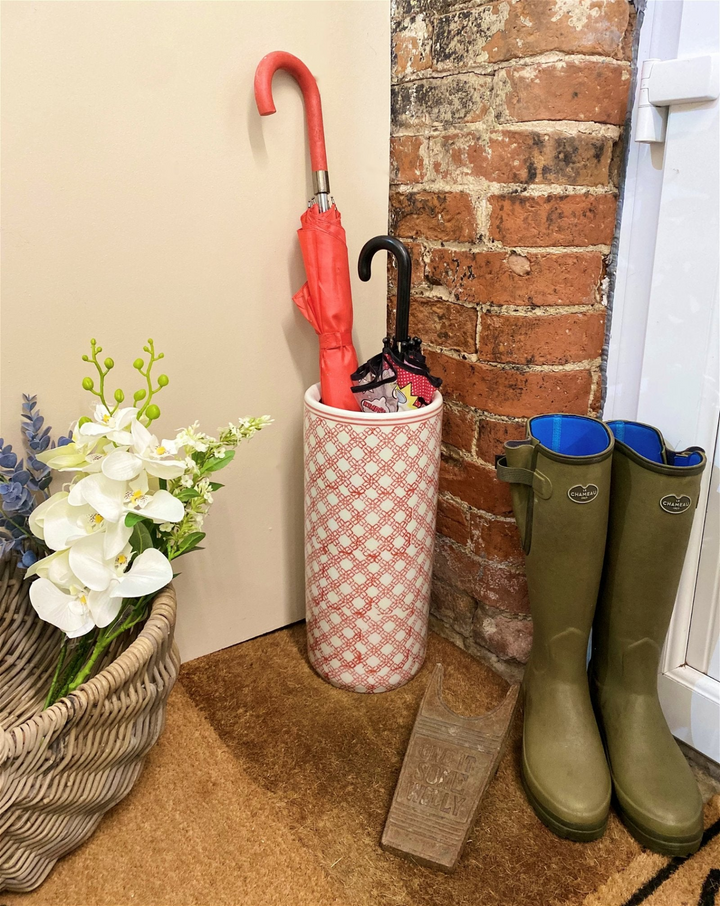 Red and White Daisy Chain Umbrella Stand - Stylish Ceramic Home Decor & Practical Storage Solution - Premium  from Home Treasures - Just £40.99! Shop now at Home Treasures