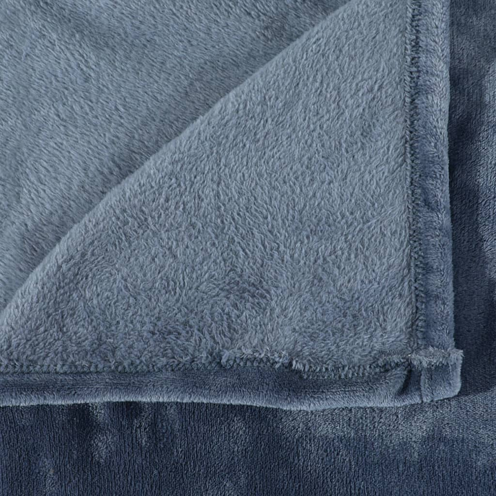 Ultimate Grey Blanket - Soft & Warm Polyester - 150x200 cm - Cozy & Stylish Home Accessory - Premium  from Home Treasures - Just £30.99! Shop now at Home Treasures