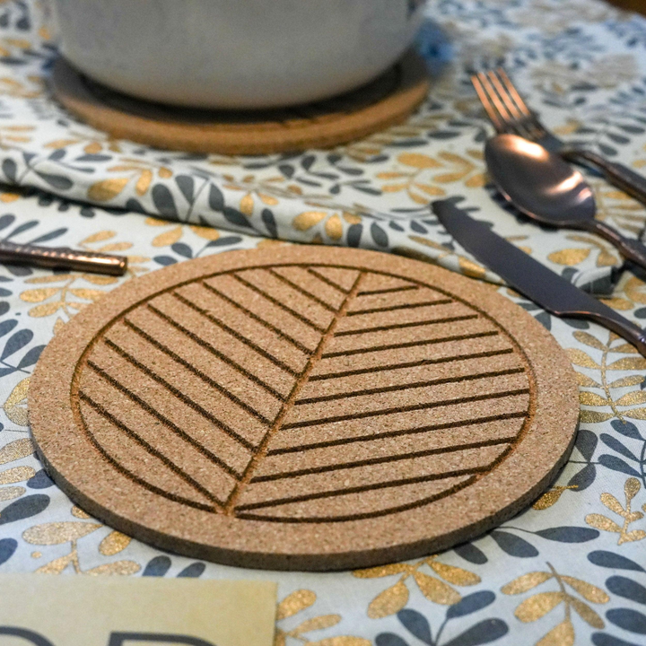 Great Flow - Set of 3 Cork Trivets (19 cm) | Elegant Nature-Inspired Design | Eco-Friendly Pot Plates & Coasters - Premium  from Home Treasures - Just £19.99! Shop now at Home Treasures